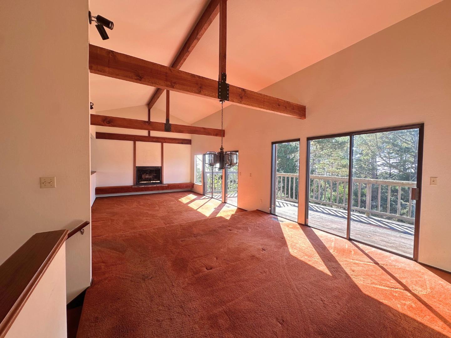 Detail Gallery Image 5 of 13 For 563 El Granada Blvd, Half Moon Bay,  CA 94019 - 3 Beds | 2/1 Baths