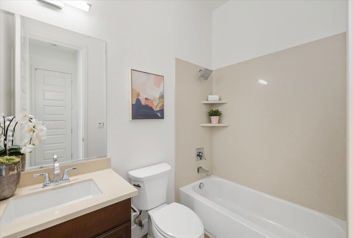 Detail Gallery Image 16 of 37 For 2876 Saratoga Dr, San Mateo,  CA 94403 - 3 Beds | 3 Baths