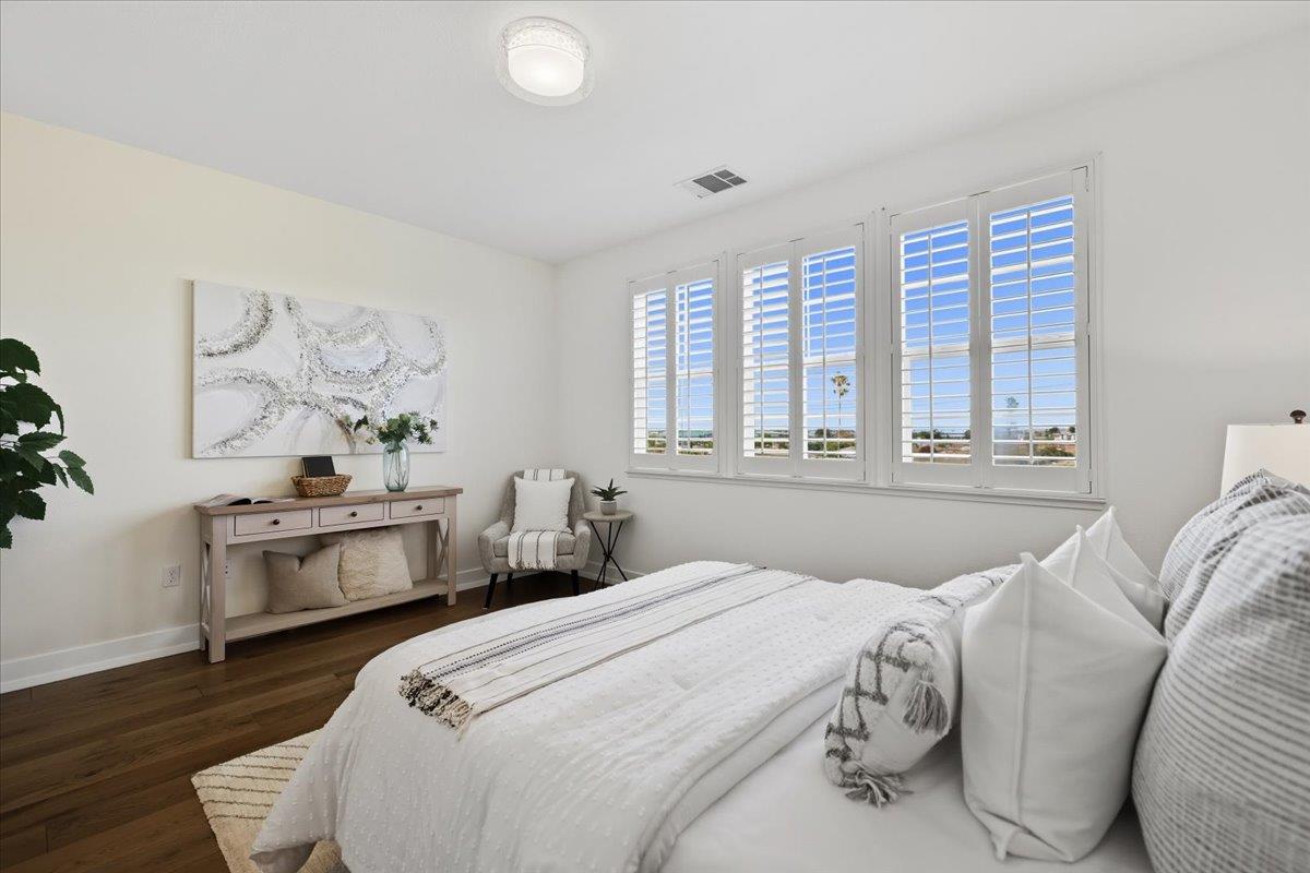 Detail Gallery Image 20 of 37 For 2876 Saratoga Dr, San Mateo,  CA 94403 - 3 Beds | 3 Baths