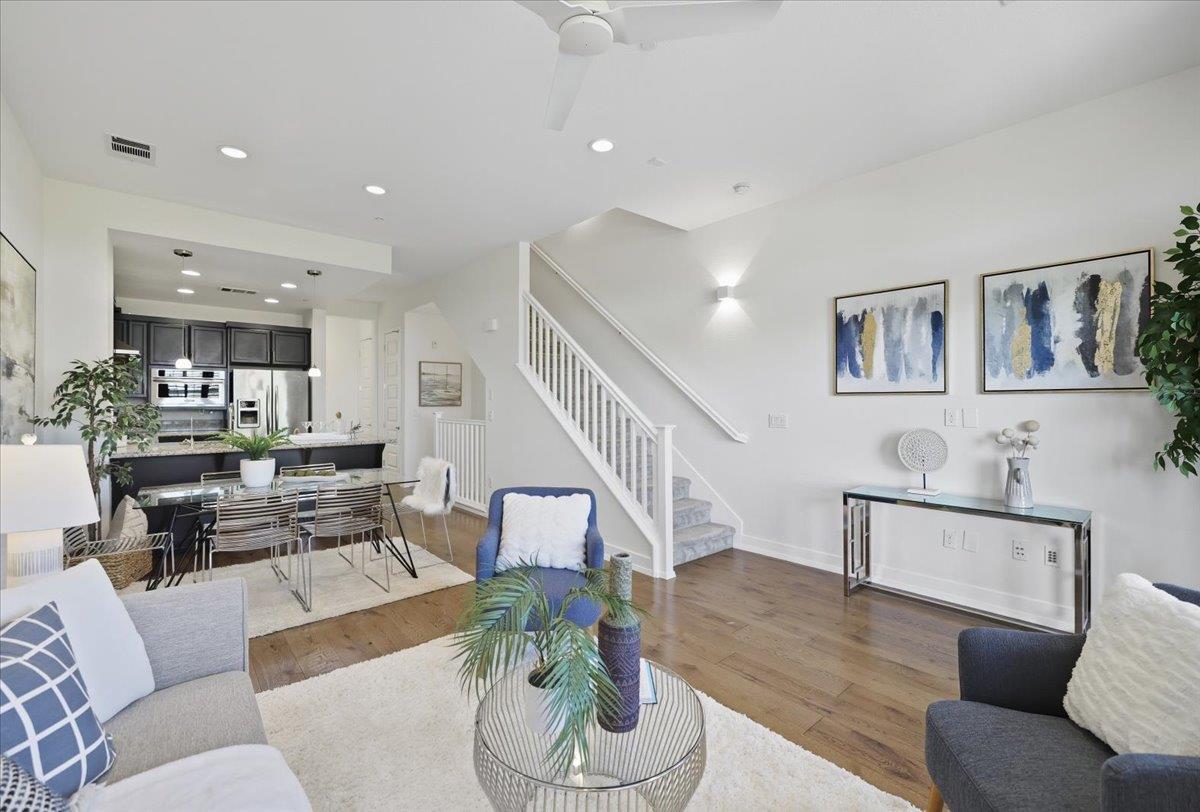 Detail Gallery Image 6 of 37 For 2876 Saratoga Dr, San Mateo,  CA 94403 - 3 Beds | 3 Baths