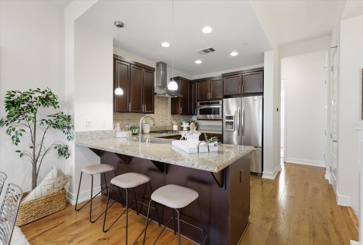 Detail Gallery Image 9 of 37 For 2876 Saratoga Dr, San Mateo,  CA 94403 - 3 Beds | 3 Baths