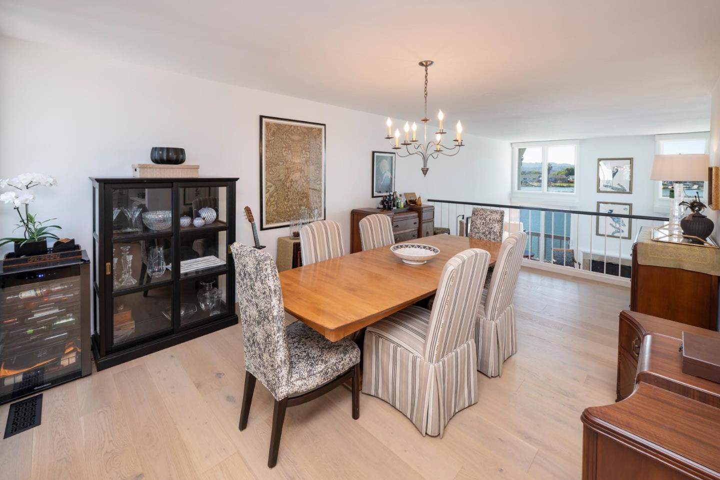 Detail Gallery Image 8 of 17 For 543 Starboard Dr, San Mateo,  CA 94404 - 3 Beds | 2/1 Baths
