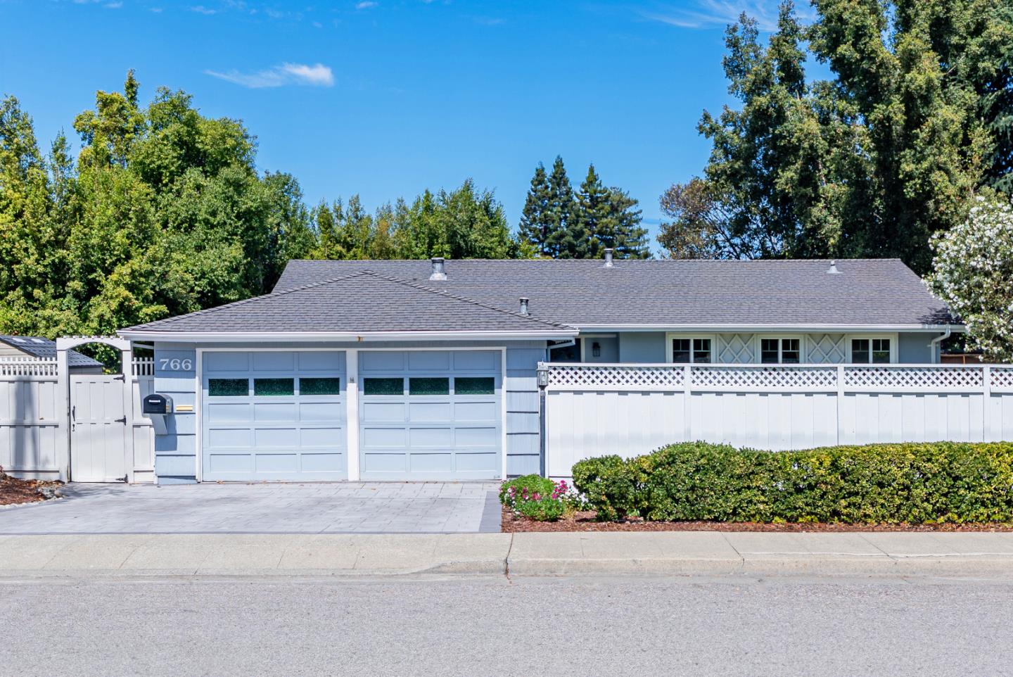 Detail Gallery Image 1 of 36 For 766 Cuesta Dr, Mountain View,  CA 94040 - 3 Beds | 2 Baths
