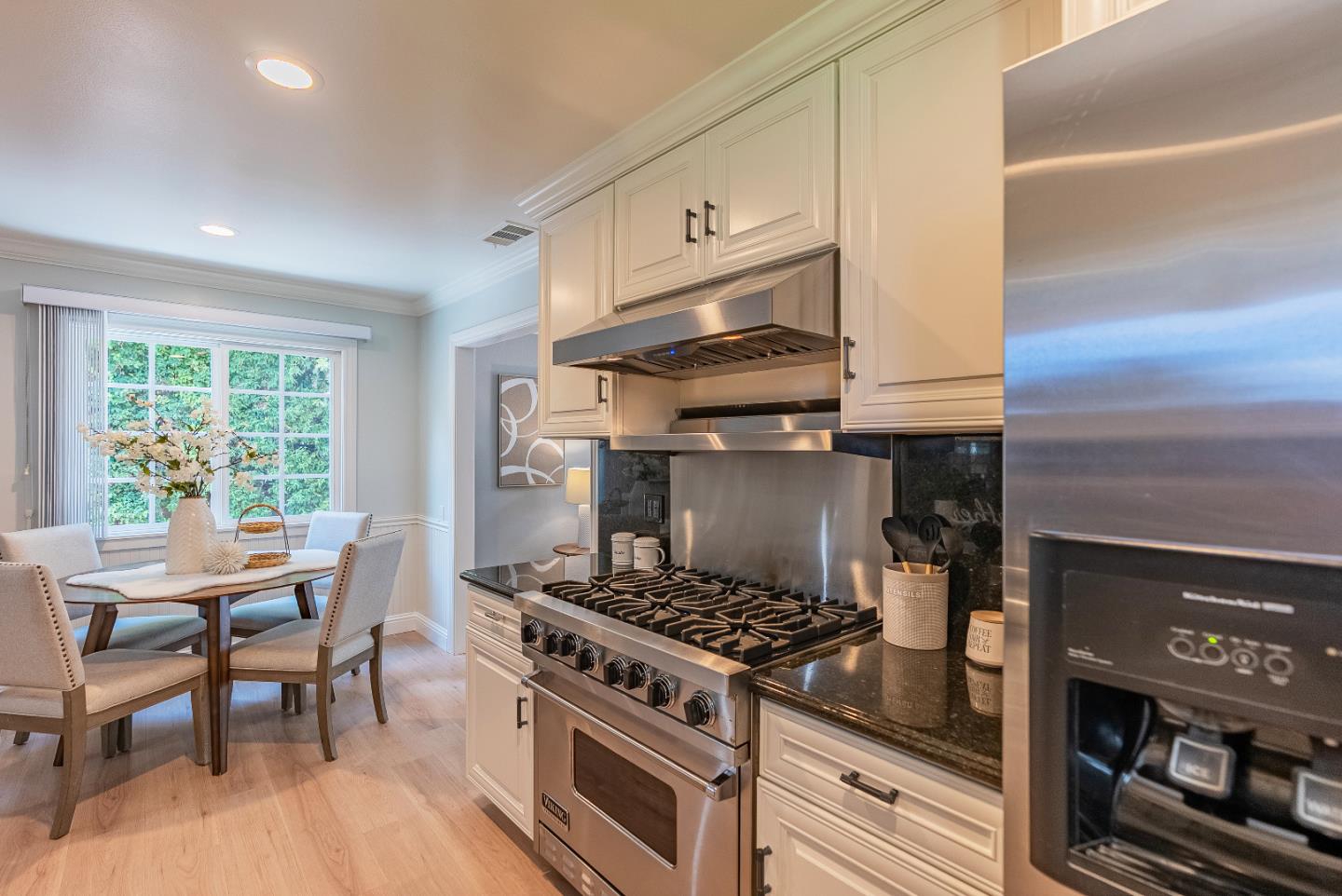 Detail Gallery Image 17 of 36 For 766 Cuesta Dr, Mountain View,  CA 94040 - 3 Beds | 2 Baths