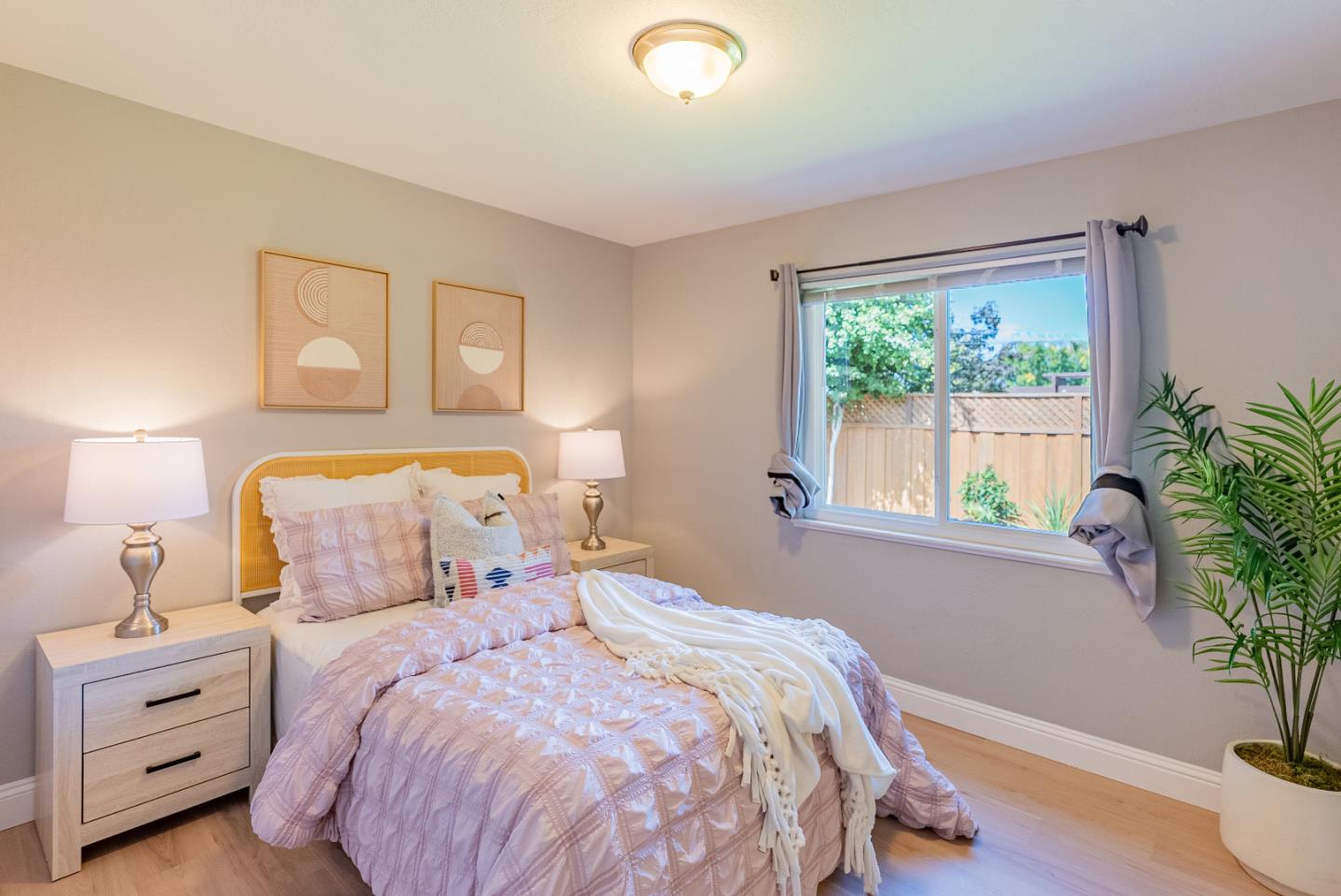 Detail Gallery Image 18 of 36 For 766 Cuesta Dr, Mountain View,  CA 94040 - 3 Beds | 2 Baths