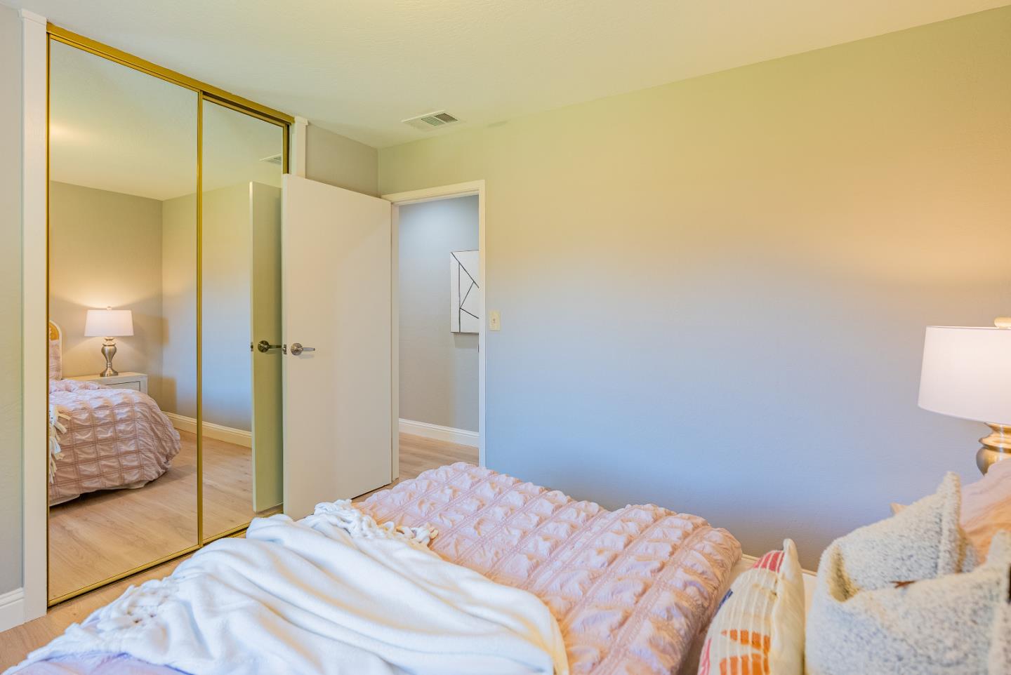 Detail Gallery Image 19 of 36 For 766 Cuesta Dr, Mountain View,  CA 94040 - 3 Beds | 2 Baths