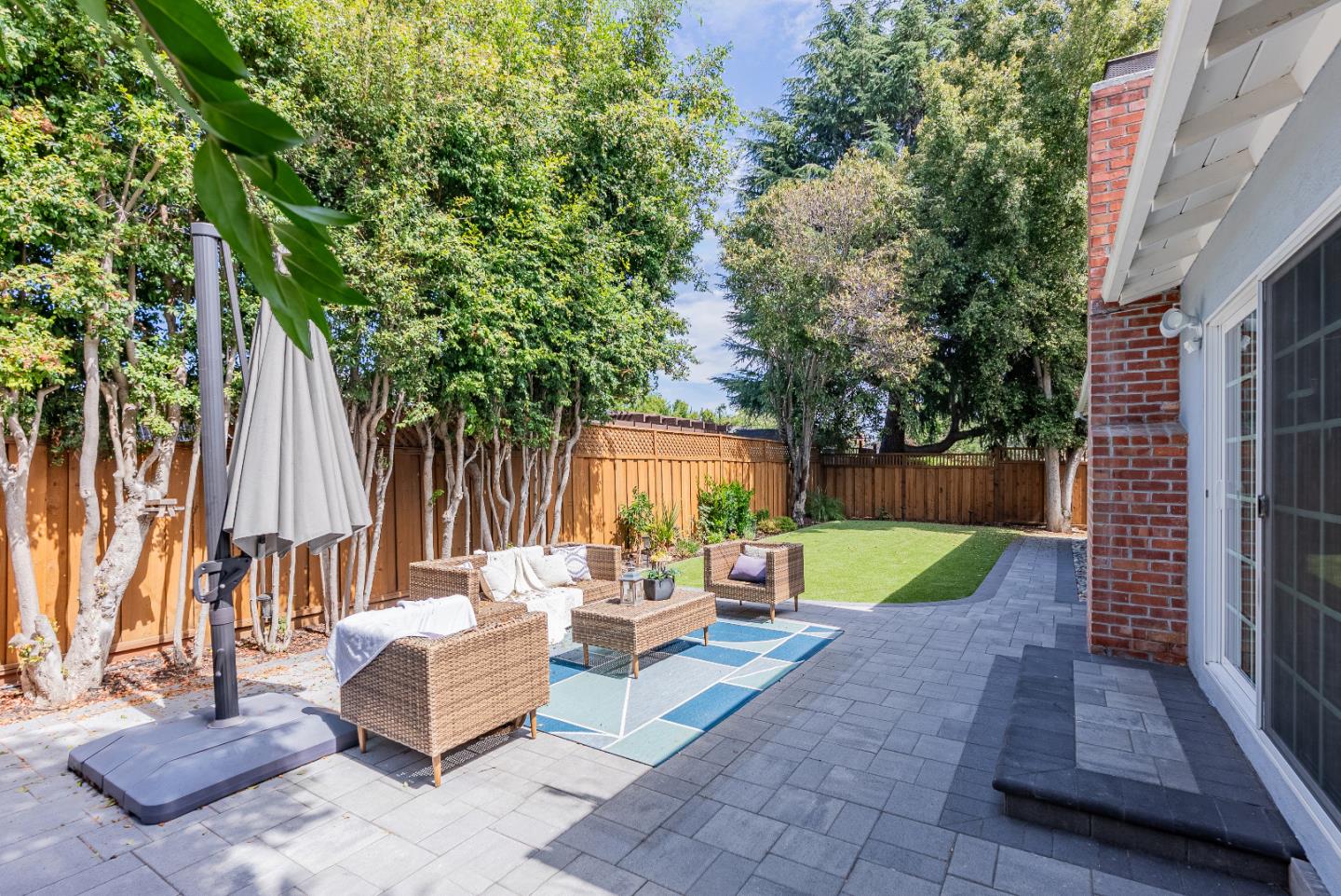 Detail Gallery Image 27 of 36 For 766 Cuesta Dr, Mountain View,  CA 94040 - 3 Beds | 2 Baths