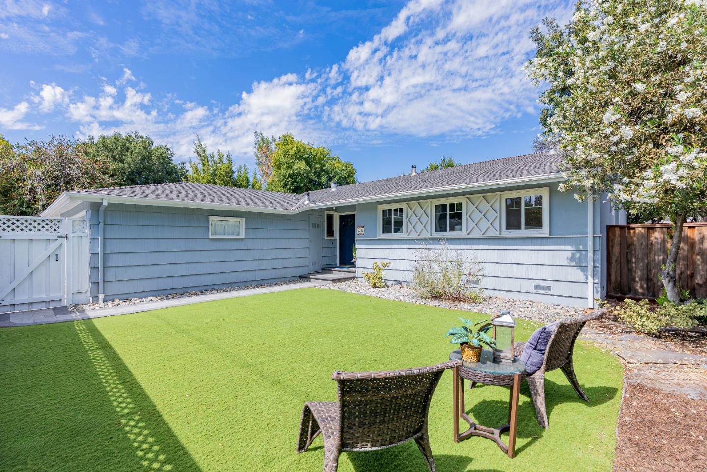Detail Gallery Image 35 of 36 For 766 Cuesta Dr, Mountain View,  CA 94040 - 3 Beds | 2 Baths
