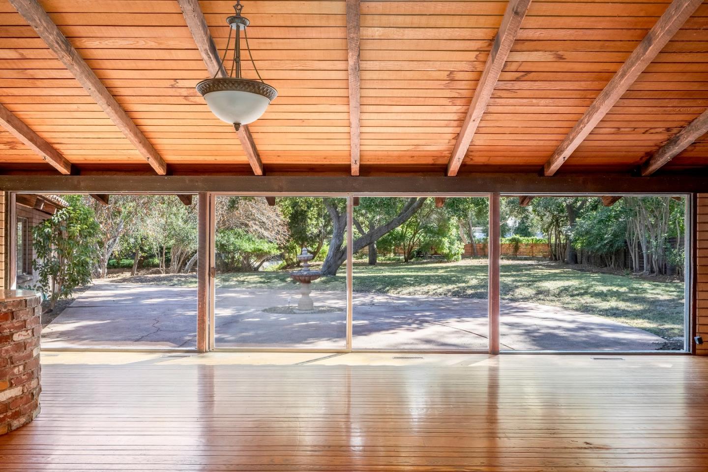 Detail Gallery Image 13 of 21 For 25285 W Fremont Rd, Los Altos Hills,  CA 94022 - 5 Beds | 3 Baths