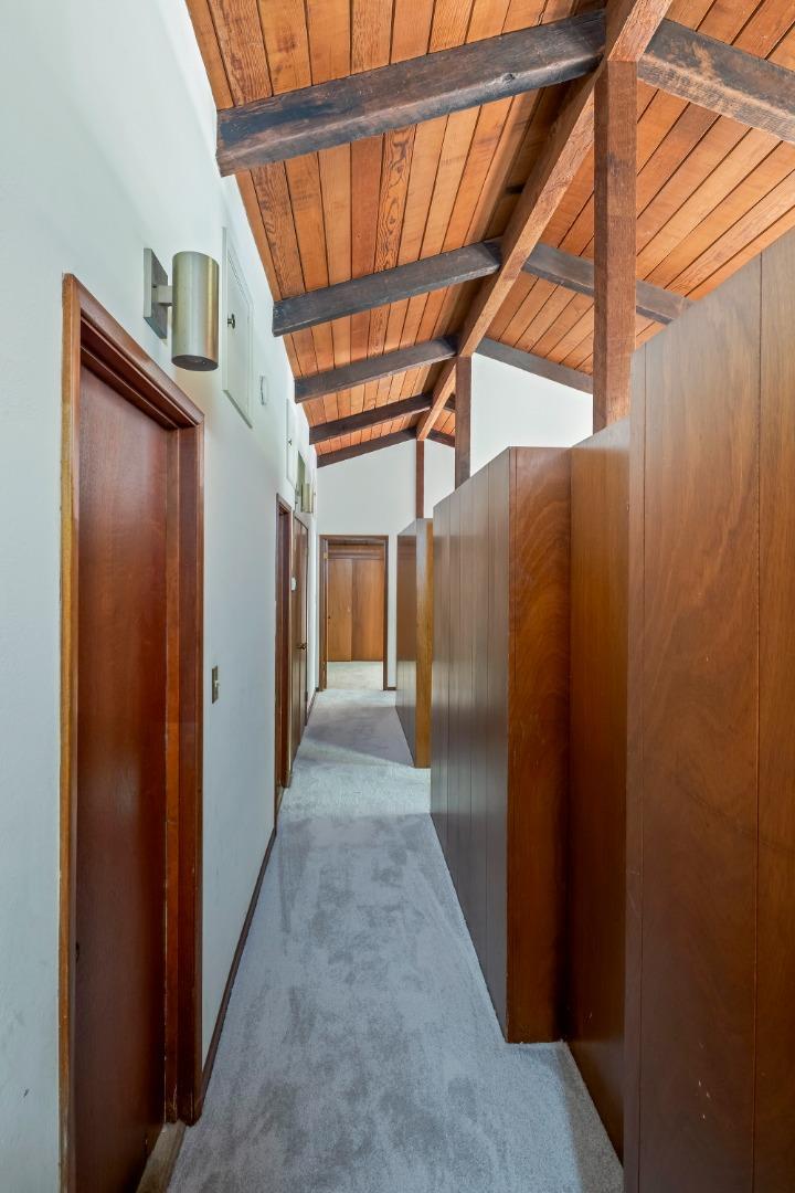 Detail Gallery Image 14 of 21 For 25285 W Fremont Rd, Los Altos Hills,  CA 94022 - 5 Beds | 3 Baths
