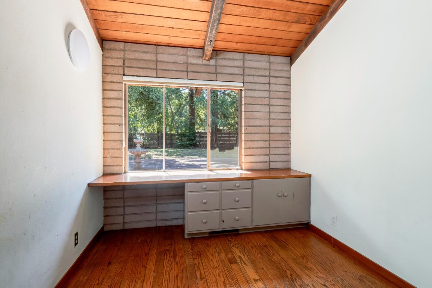 Detail Gallery Image 20 of 21 For 25285 W Fremont Rd, Los Altos Hills,  CA 94022 - 5 Beds | 3 Baths