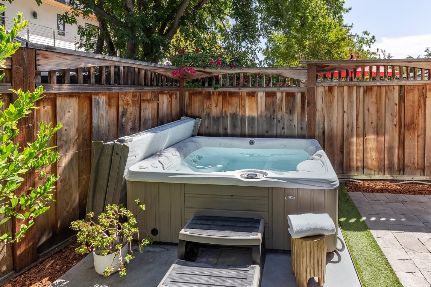 Detail Gallery Image 43 of 44 For 1848 Peacock Ave, Mountain View,  CA 94043 - 4 Beds | 3/1 Baths