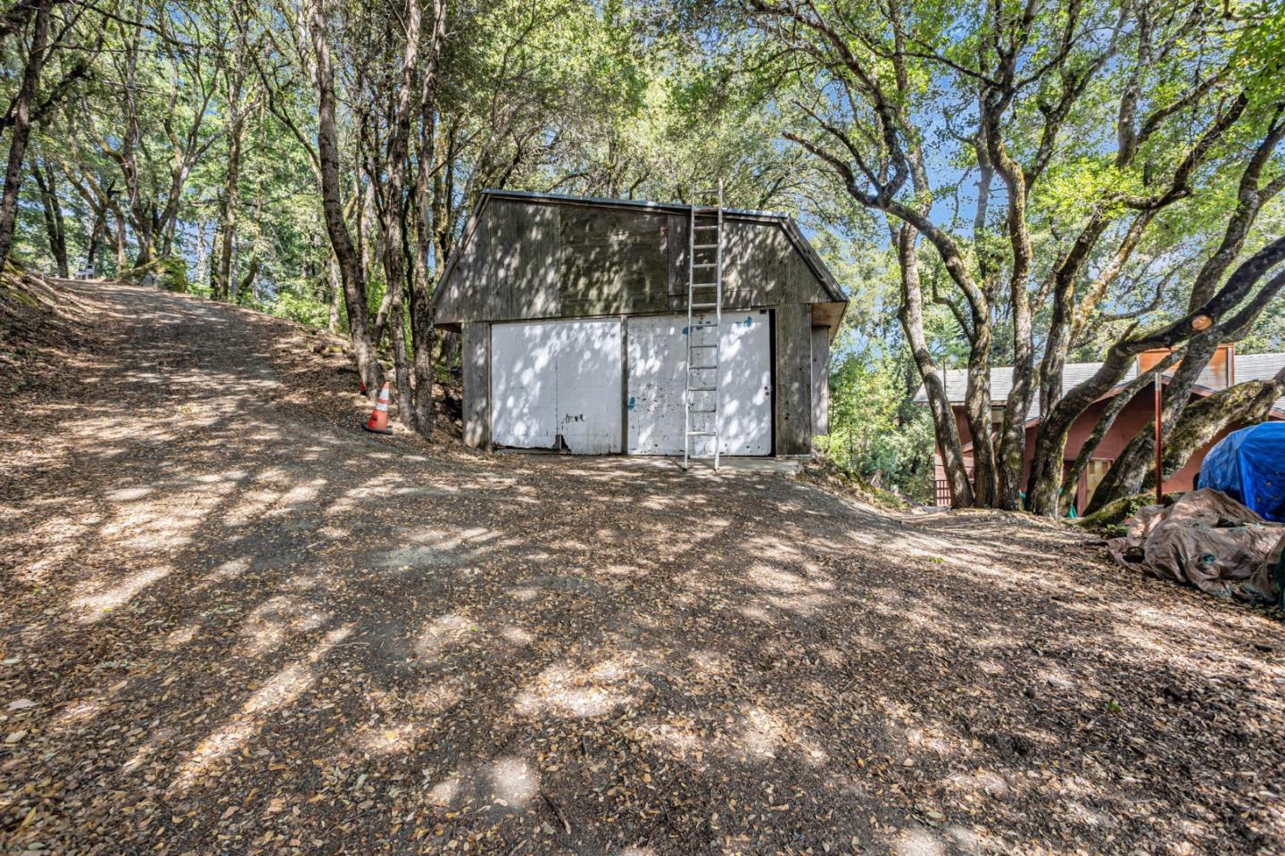 Detail Gallery Image 23 of 33 For 22178 Miller Ridge Rd, Los Gatos,  CA 95033 - 3 Beds | 2 Baths