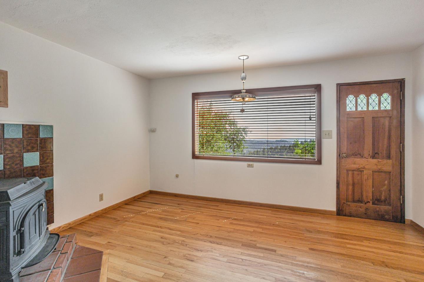 Detail Gallery Image 5 of 33 For 22178 Miller Ridge Rd, Los Gatos,  CA 95033 - 3 Beds | 2 Baths