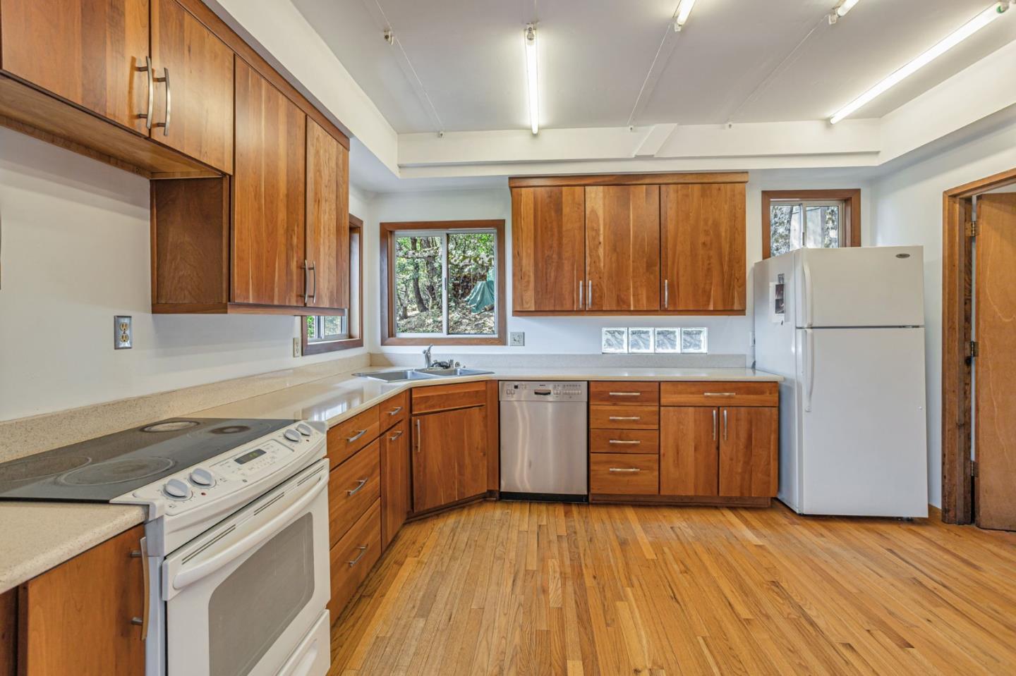 Detail Gallery Image 7 of 33 For 22178 Miller Ridge Rd, Los Gatos,  CA 95033 - 3 Beds | 2 Baths