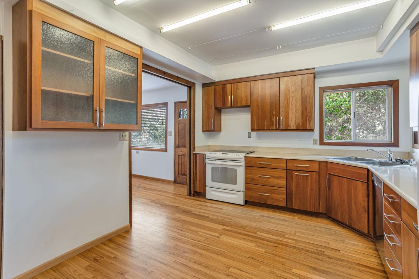 Detail Gallery Image 8 of 33 For 22178 Miller Ridge Rd, Los Gatos,  CA 95033 - 3 Beds | 2 Baths
