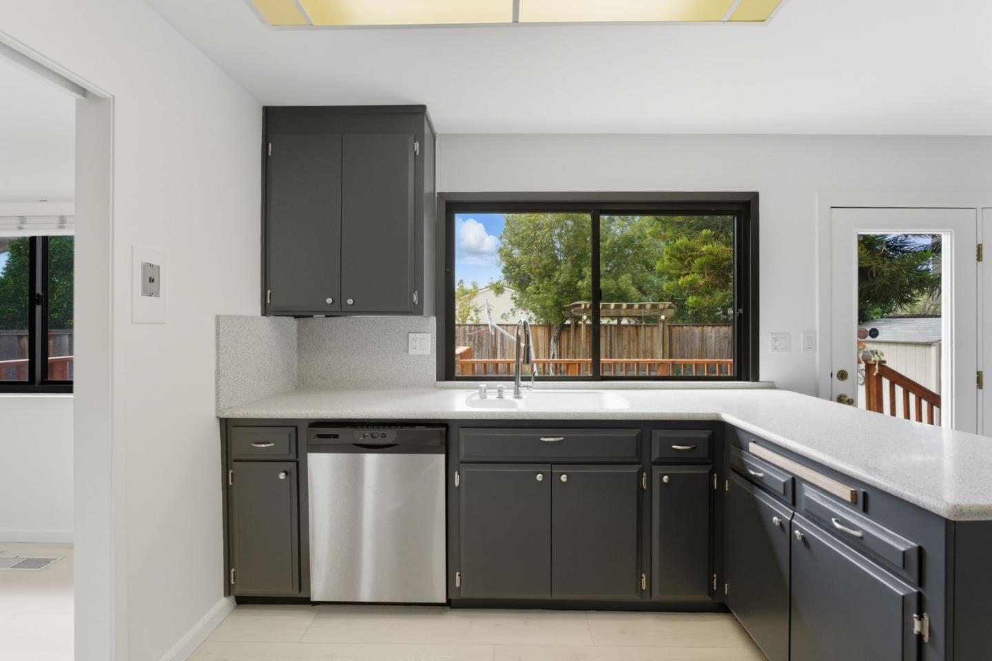 Detail Gallery Image 23 of 72 For 6007 Afton Ct, San Jose,  CA 95123 - 4 Beds | 2/1 Baths