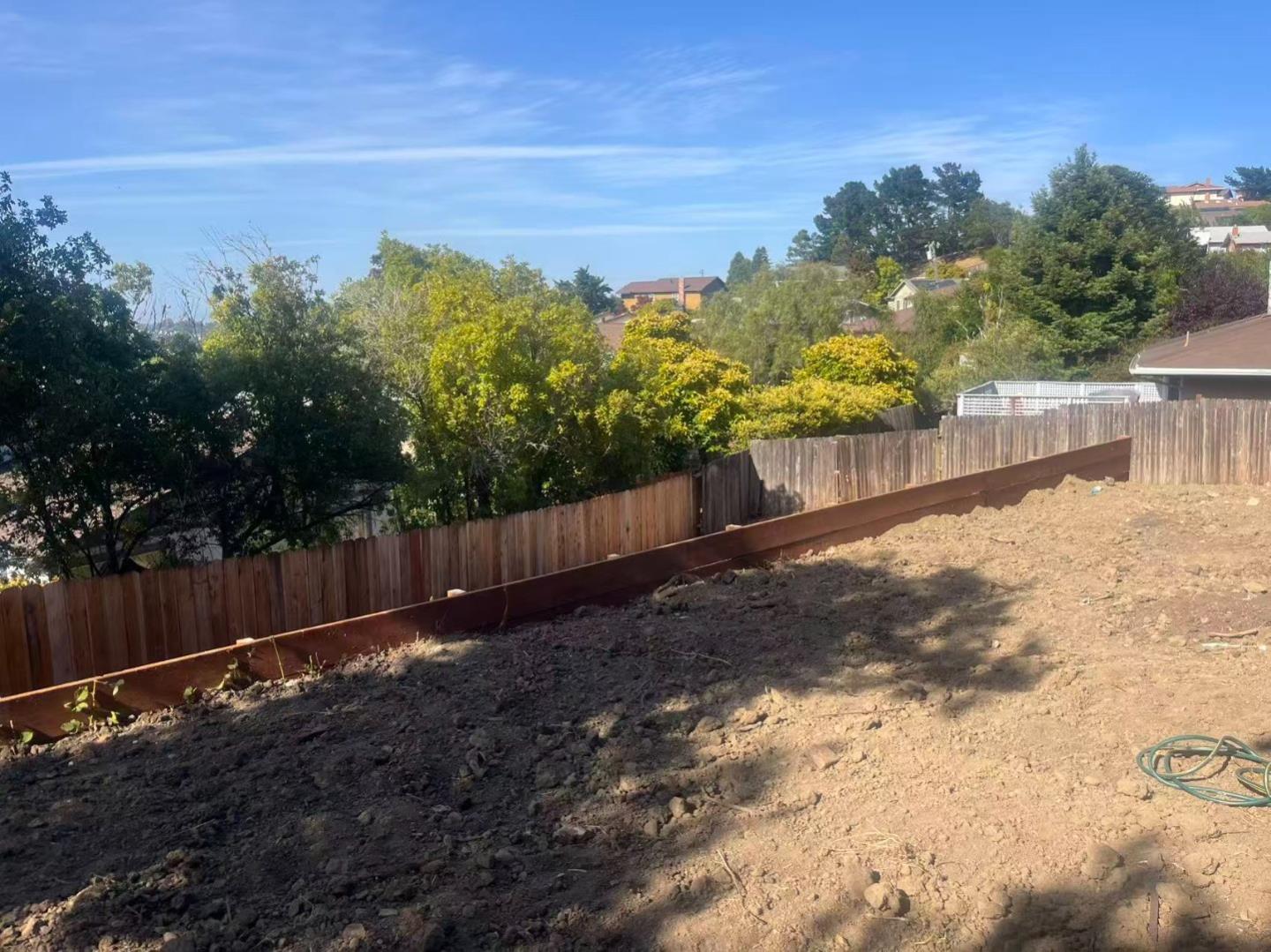 Detail Gallery Image 9 of 9 For 6253 Bayview Ave, San Pablo,  CA 94806 - 4 Beds | 2/1 Baths