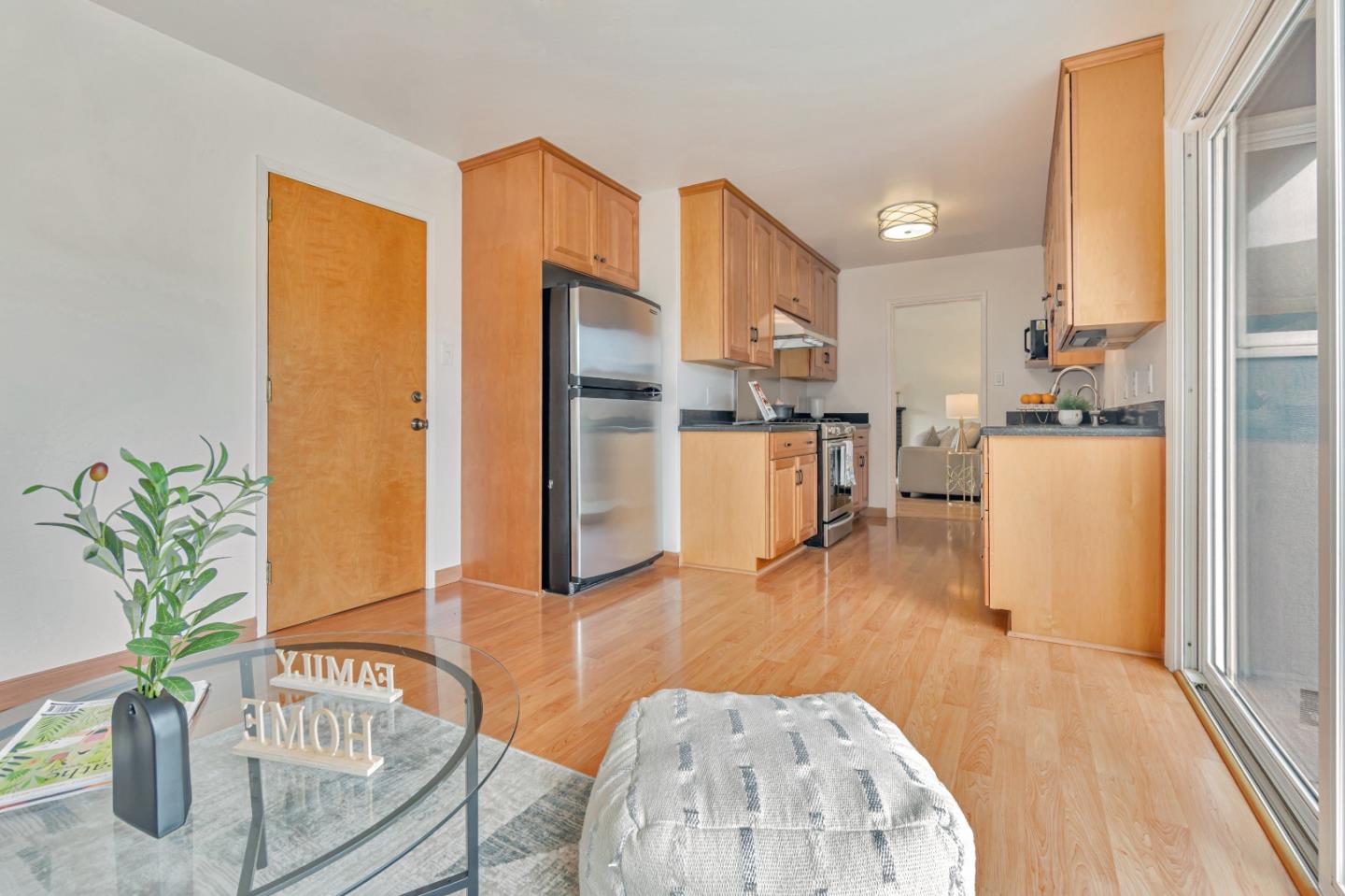 Detail Gallery Image 11 of 33 For 819 Standish Rd, Pacifica,  CA 94044 - 3 Beds | 2 Baths