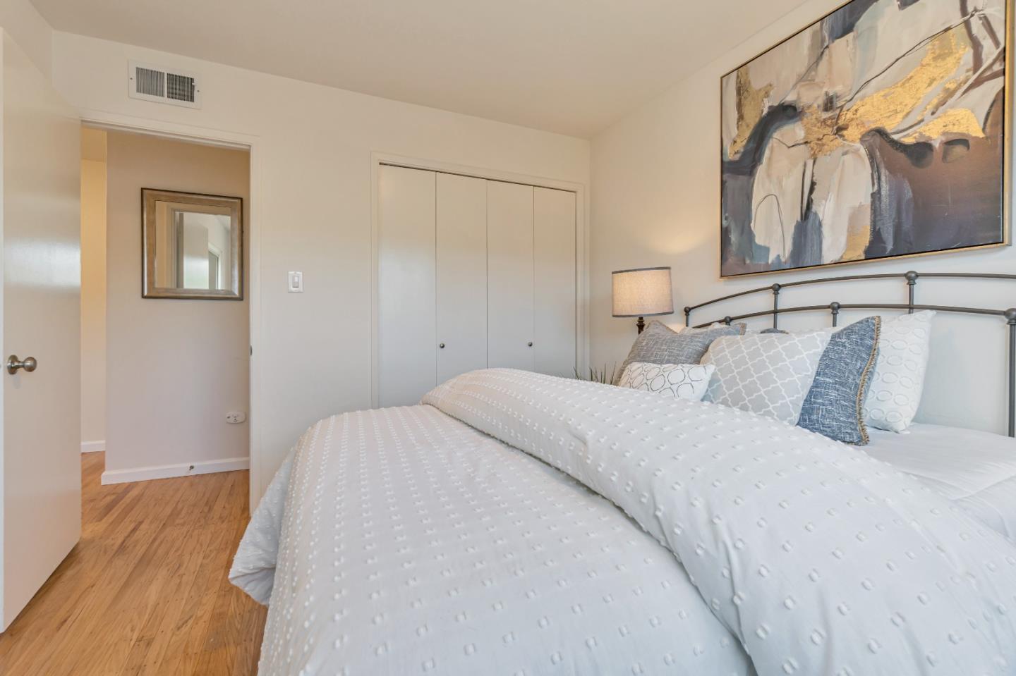 Detail Gallery Image 22 of 33 For 819 Standish Rd, Pacifica,  CA 94044 - 3 Beds | 2 Baths
