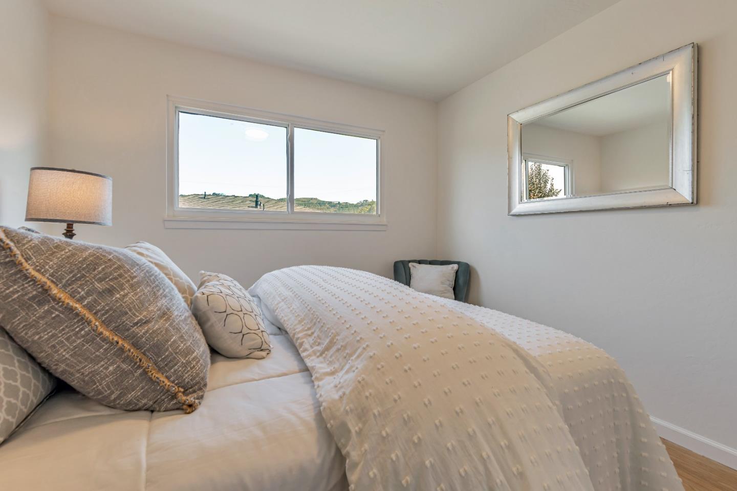 Detail Gallery Image 23 of 33 For 819 Standish Rd, Pacifica,  CA 94044 - 3 Beds | 2 Baths