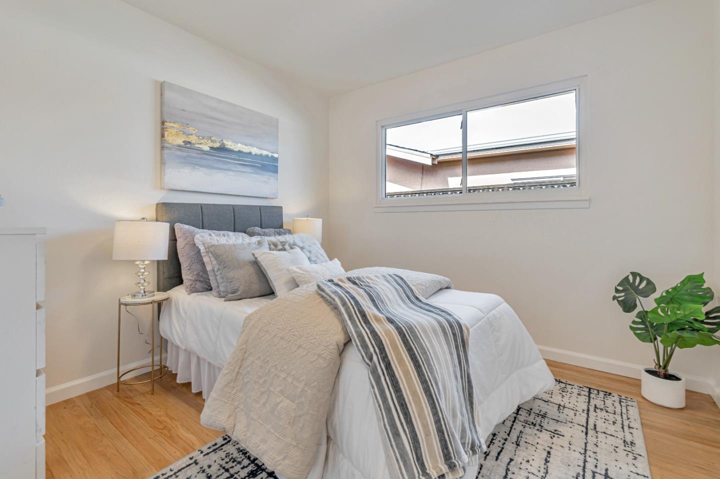 Detail Gallery Image 24 of 33 For 819 Standish Rd, Pacifica,  CA 94044 - 3 Beds | 2 Baths