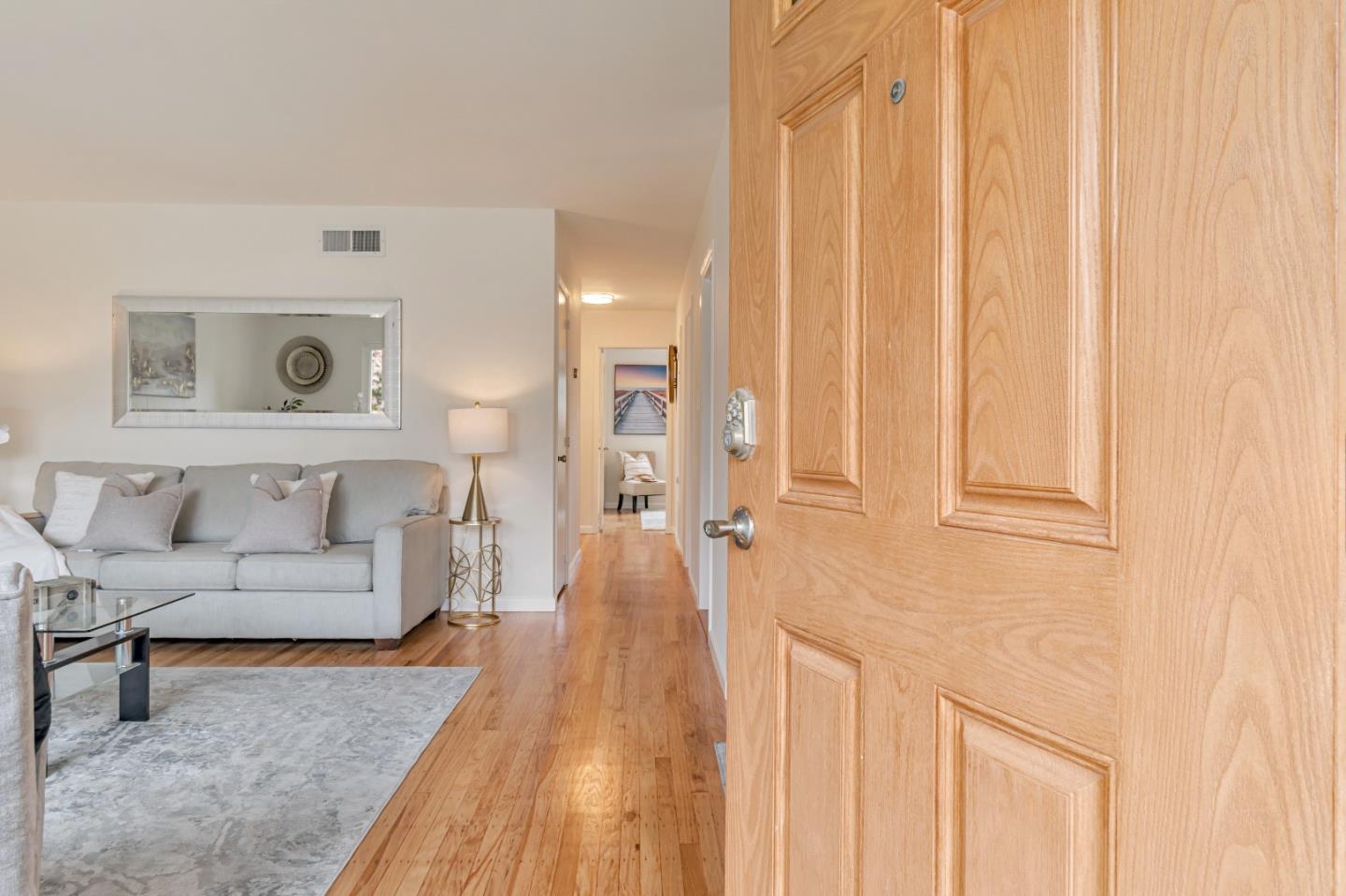 Detail Gallery Image 3 of 33 For 819 Standish Rd, Pacifica,  CA 94044 - 3 Beds | 2 Baths