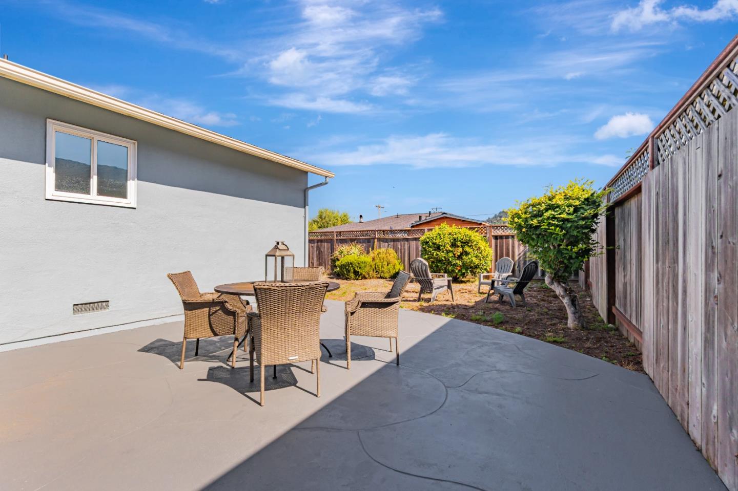 Detail Gallery Image 30 of 33 For 819 Standish Rd, Pacifica,  CA 94044 - 3 Beds | 2 Baths