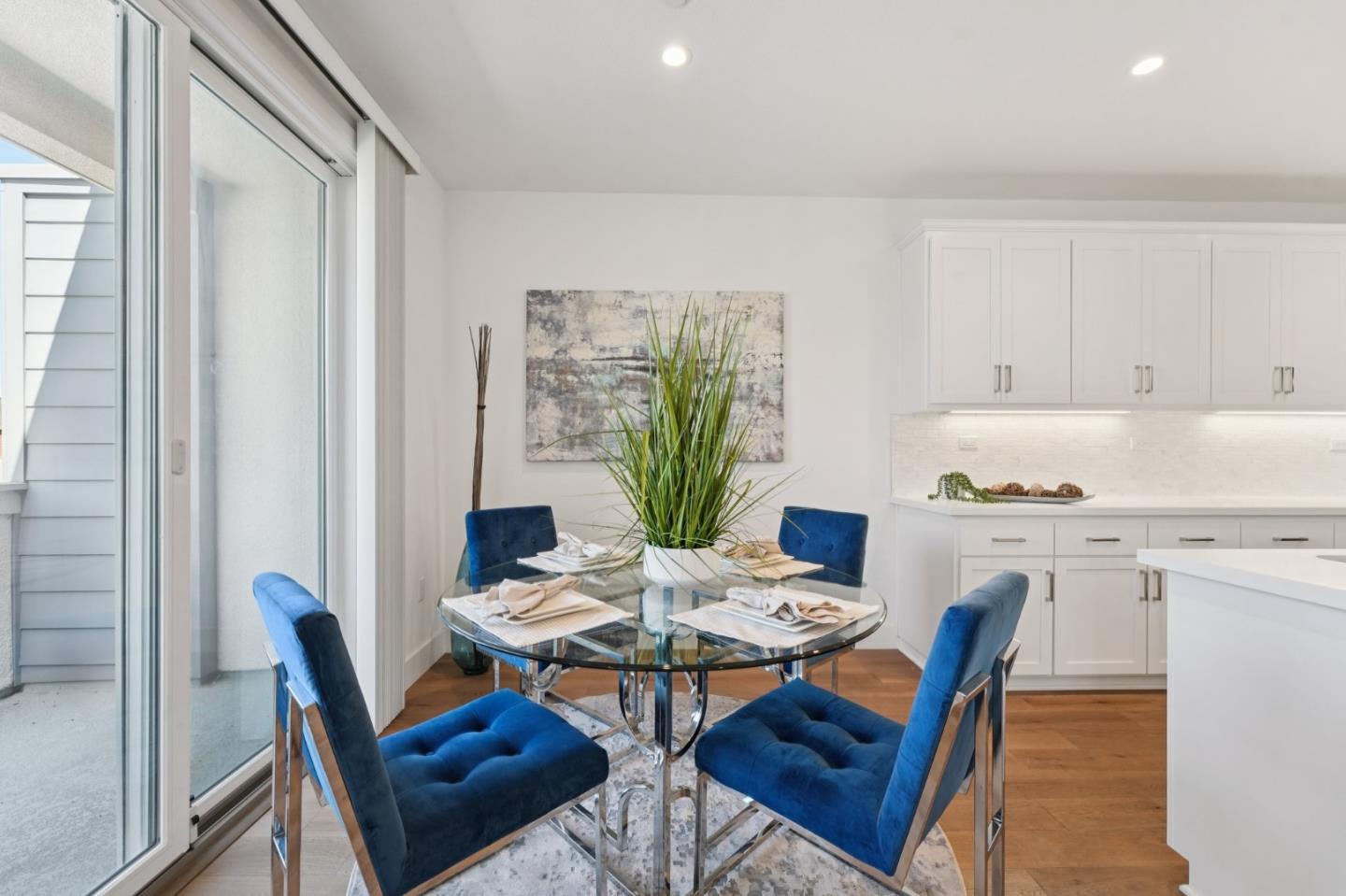 Detail Gallery Image 12 of 46 For 2930 Sanor Pl #112,  Santa Clara,  CA 95051 - 2 Beds | 2/1 Baths