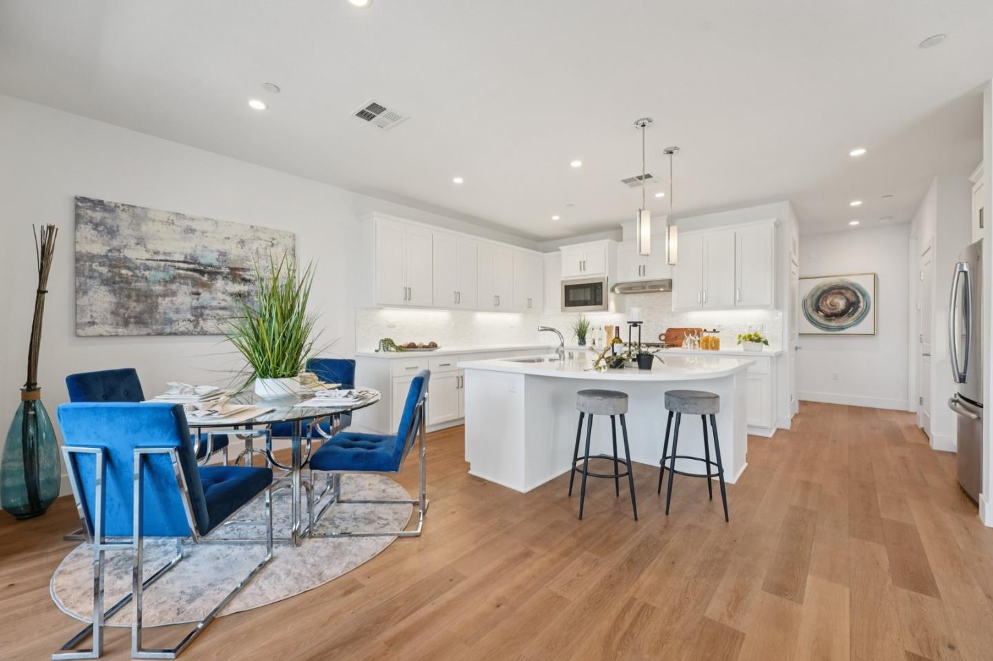 Detail Gallery Image 14 of 46 For 2930 Sanor Pl #112,  Santa Clara,  CA 95051 - 2 Beds | 2/1 Baths