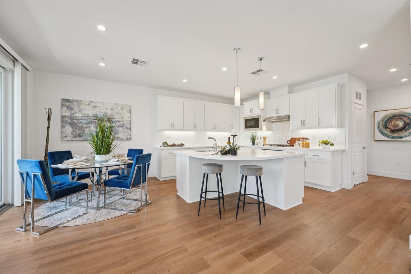 Detail Gallery Image 15 of 46 For 2930 Sanor Pl #112,  Santa Clara,  CA 95051 - 2 Beds | 2/1 Baths