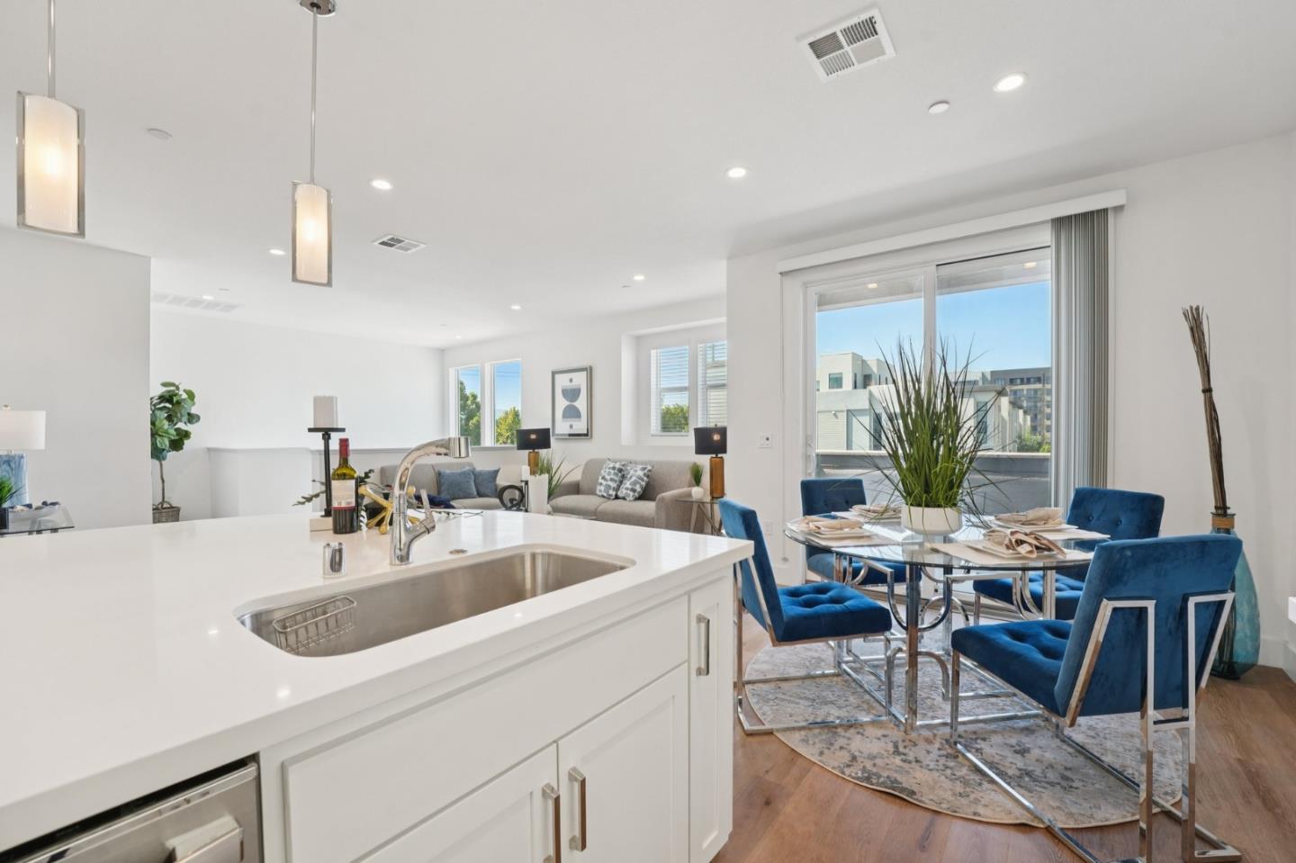 Detail Gallery Image 18 of 46 For 2930 Sanor Pl #112,  Santa Clara,  CA 95051 - 2 Beds | 2/1 Baths