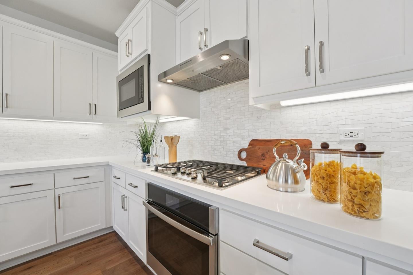 Detail Gallery Image 22 of 46 For 2930 Sanor Pl #112,  Santa Clara,  CA 95051 - 2 Beds | 2/1 Baths