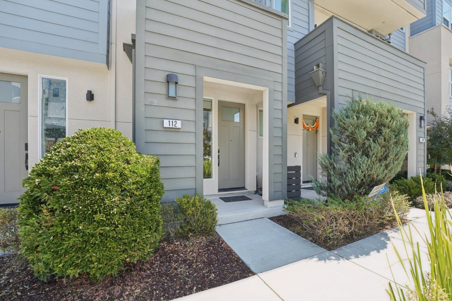 Detail Gallery Image 3 of 46 For 2930 Sanor Pl #112,  Santa Clara,  CA 95051 - 2 Beds | 2/1 Baths