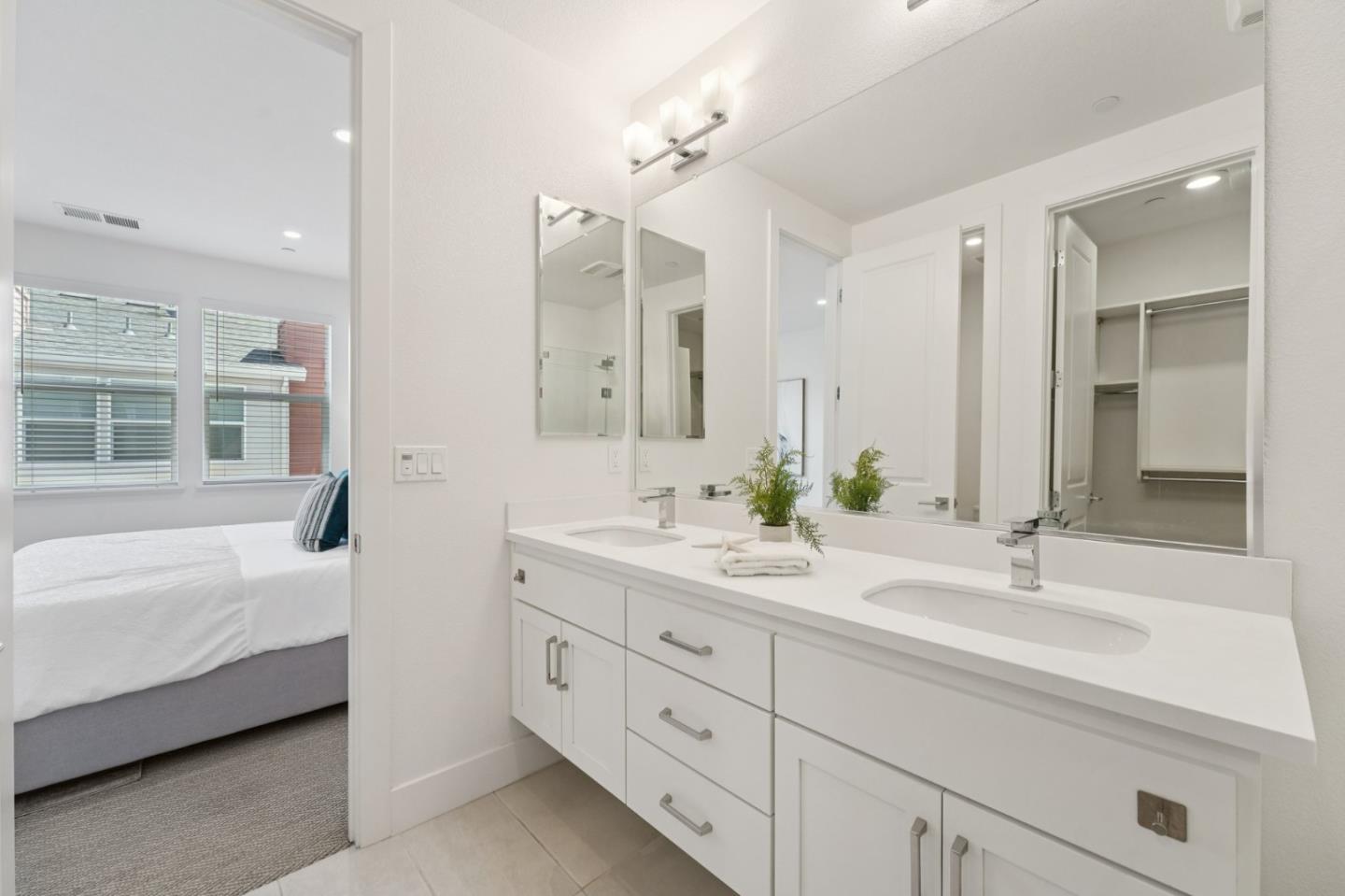 Detail Gallery Image 34 of 46 For 2930 Sanor Pl #112,  Santa Clara,  CA 95051 - 2 Beds | 2/1 Baths