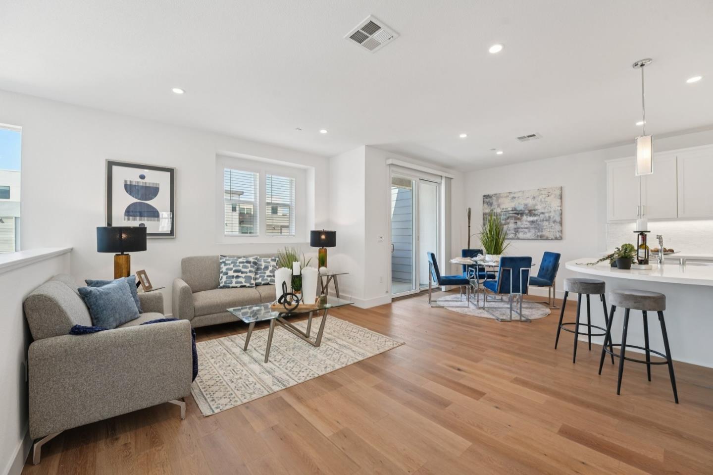 Detail Gallery Image 5 of 46 For 2930 Sanor Pl #112,  Santa Clara,  CA 95051 - 2 Beds | 2/1 Baths
