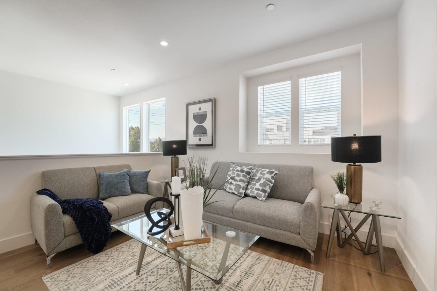 Detail Gallery Image 8 of 46 For 2930 Sanor Pl #112,  Santa Clara,  CA 95051 - 2 Beds | 2/1 Baths