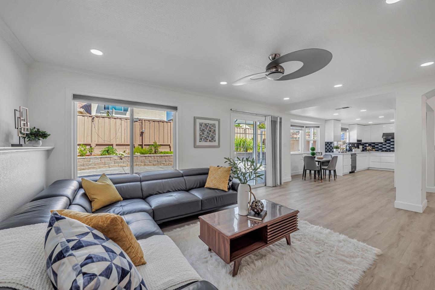 Detail Gallery Image 15 of 59 For 2806 Glauser Dr, San Jose,  CA 95133 - 4 Beds | 3 Baths