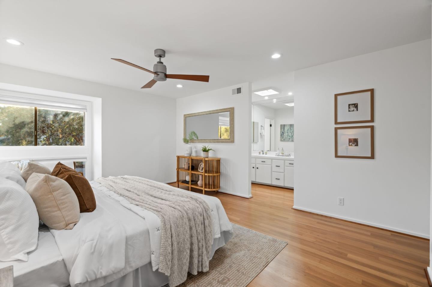 Detail Gallery Image 21 of 40 For 2146 Sand Hill Rd, Menlo Park,  CA 94025 - 3 Beds | 2/1 Baths