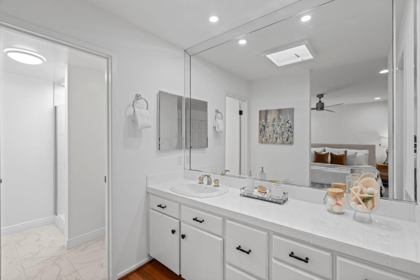 Detail Gallery Image 23 of 40 For 2146 Sand Hill Rd, Menlo Park,  CA 94025 - 3 Beds | 2/1 Baths