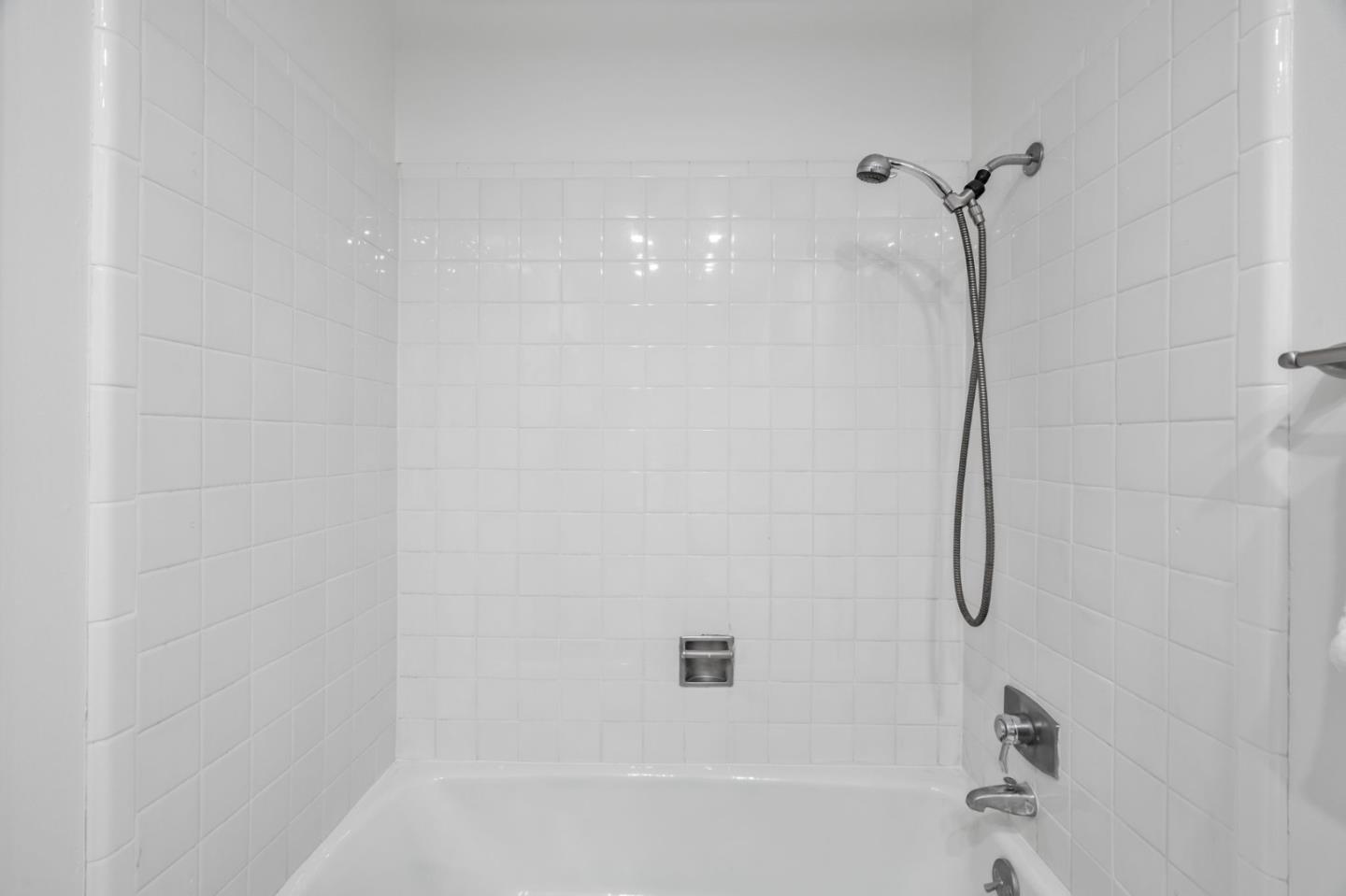 Detail Gallery Image 24 of 40 For 2146 Sand Hill Rd, Menlo Park,  CA 94025 - 3 Beds | 2/1 Baths