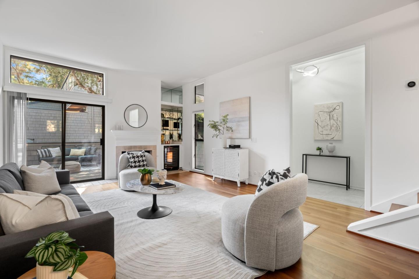 Detail Gallery Image 3 of 40 For 2146 Sand Hill Rd, Menlo Park,  CA 94025 - 3 Beds | 2/1 Baths