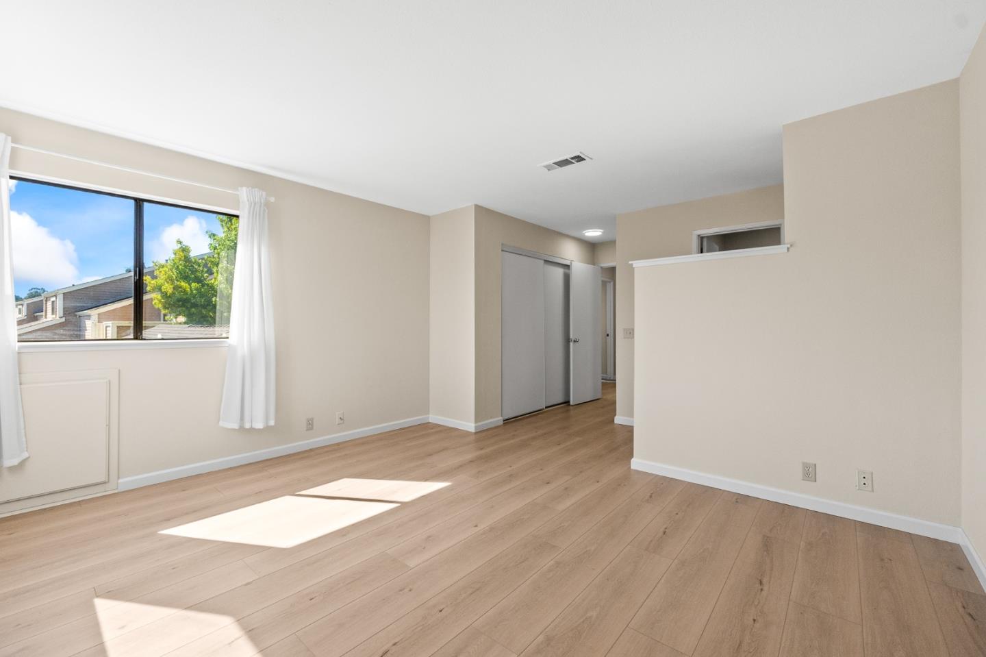 Detail Gallery Image 22 of 26 For 112 Crown Cir, South San Francisco,  CA 94080 - 2 Beds | 2/1 Baths