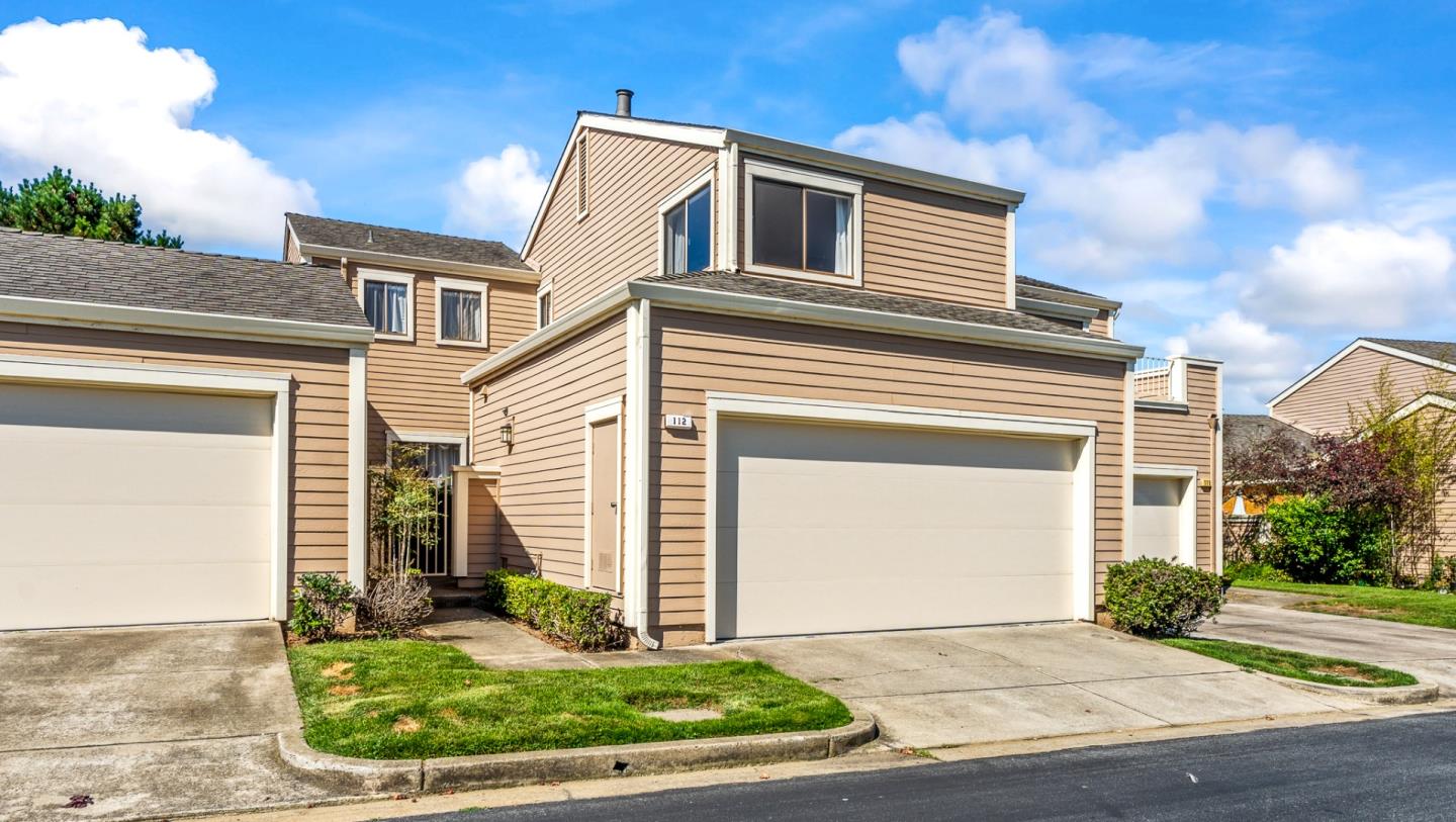 Detail Gallery Image 3 of 26 For 112 Crown Cir, South San Francisco,  CA 94080 - 2 Beds | 2/1 Baths