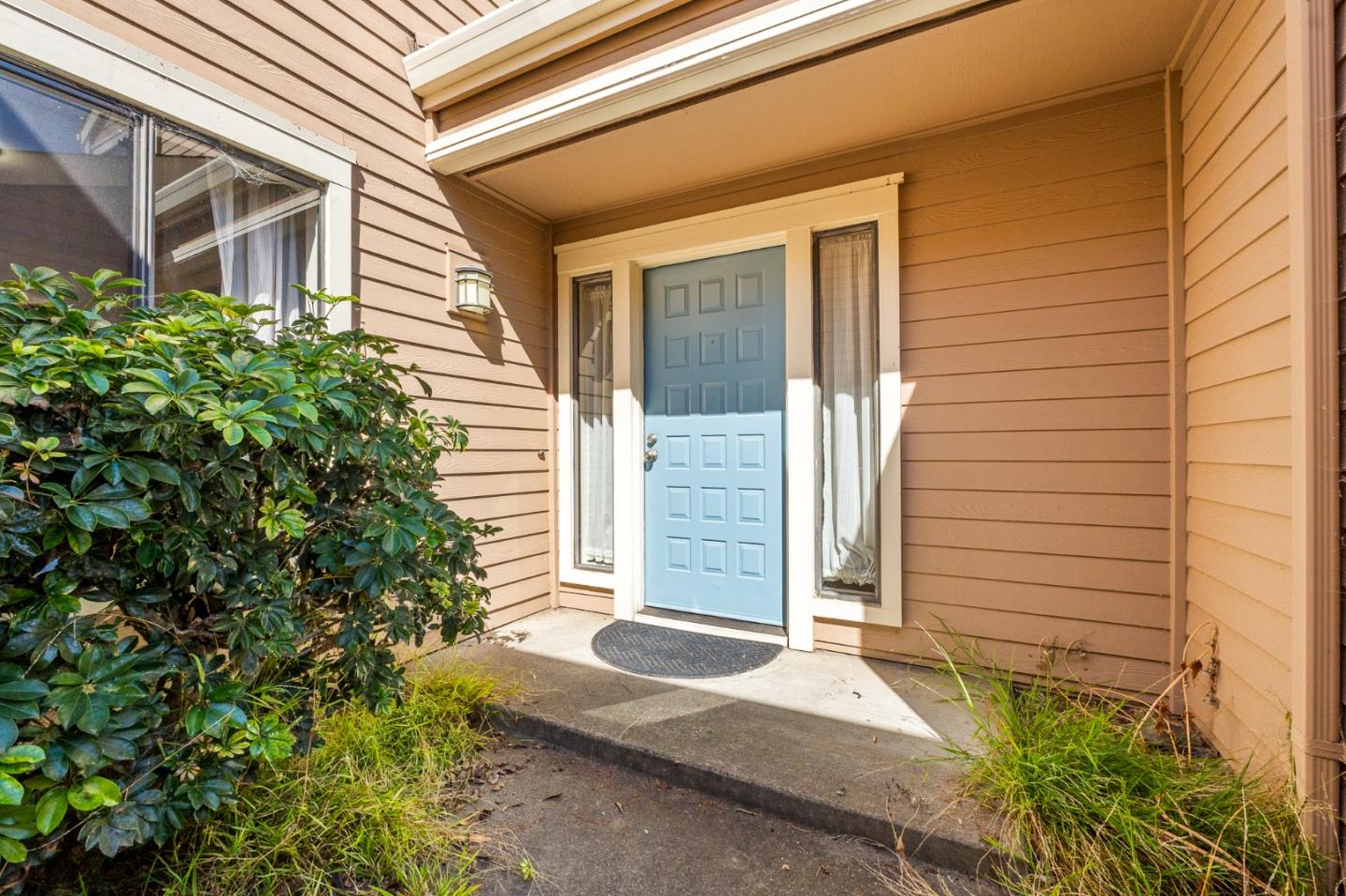 Detail Gallery Image 4 of 26 For 112 Crown Cir, South San Francisco,  CA 94080 - 2 Beds | 2/1 Baths
