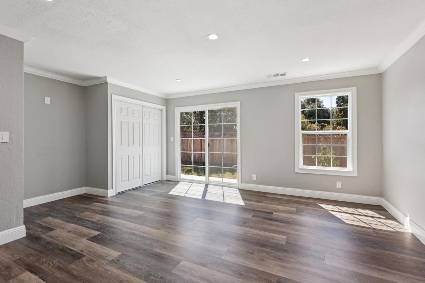 Detail Gallery Image 22 of 38 For 1120 Alberni St, East Palo Alto,  CA 94303 - 5 Beds | 3 Baths