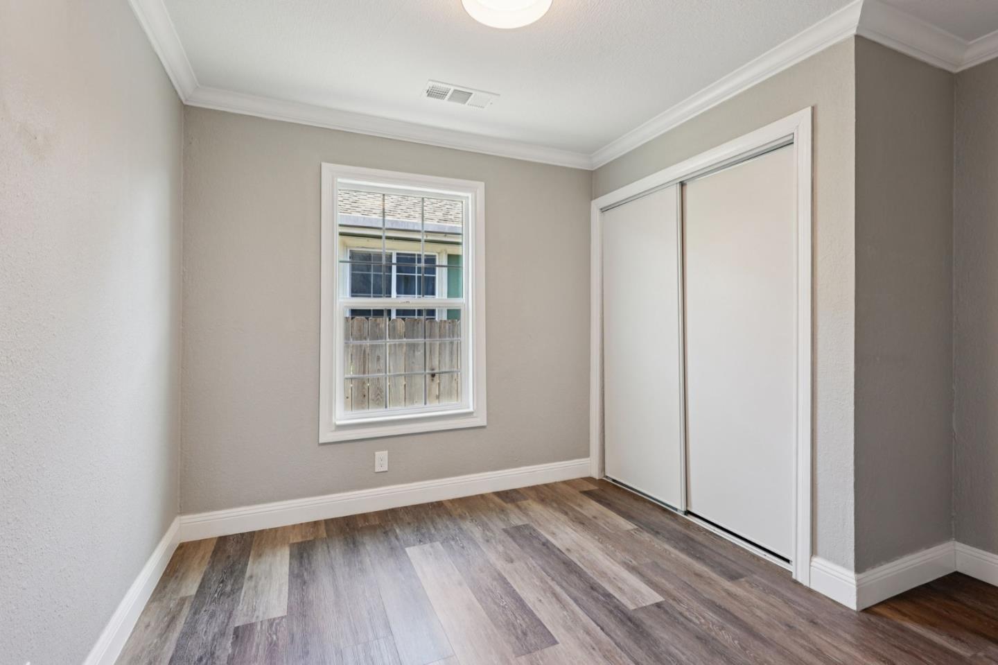 Detail Gallery Image 25 of 38 For 1120 Alberni St, East Palo Alto,  CA 94303 - 5 Beds | 3 Baths