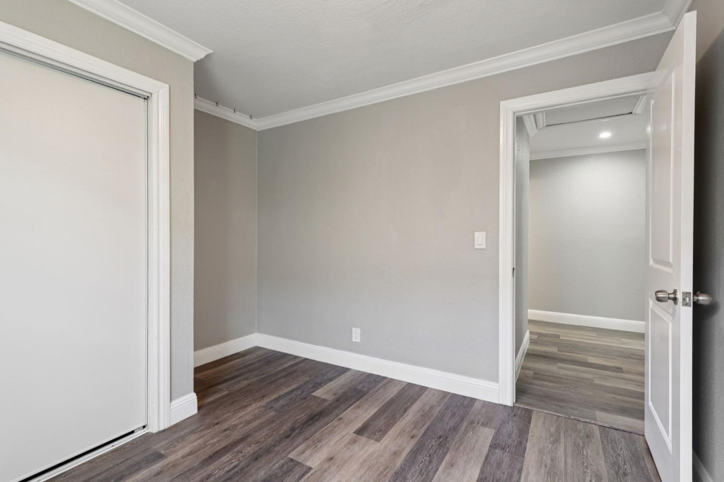 Detail Gallery Image 26 of 38 For 1120 Alberni St, East Palo Alto,  CA 94303 - 5 Beds | 3 Baths