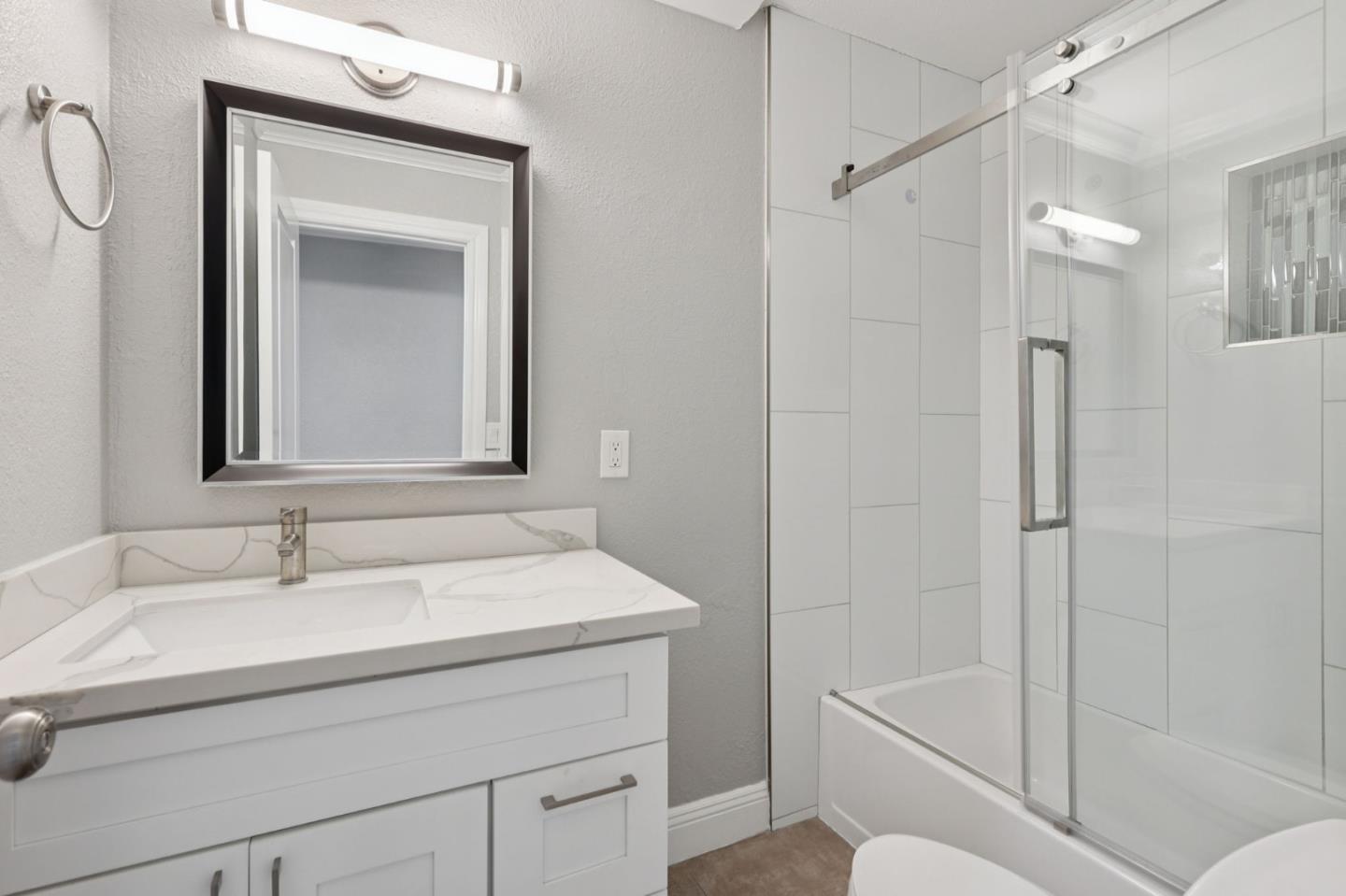 Detail Gallery Image 30 of 38 For 1120 Alberni St, East Palo Alto,  CA 94303 - 5 Beds | 3 Baths