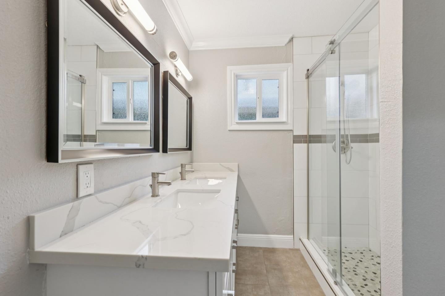 Detail Gallery Image 33 of 38 For 1120 Alberni St, East Palo Alto,  CA 94303 - 5 Beds | 3 Baths
